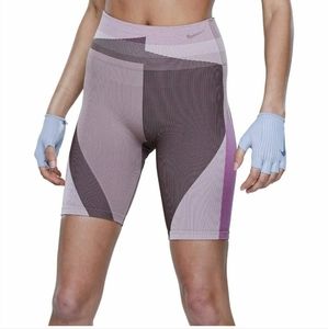 Nike Womens XL Seamless Teaining Shorts